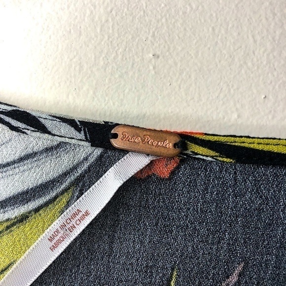 Free People Long Sleeve V-Neck Floral Print Black Flowy Mini Dress Size Small - Picture 7 of 9